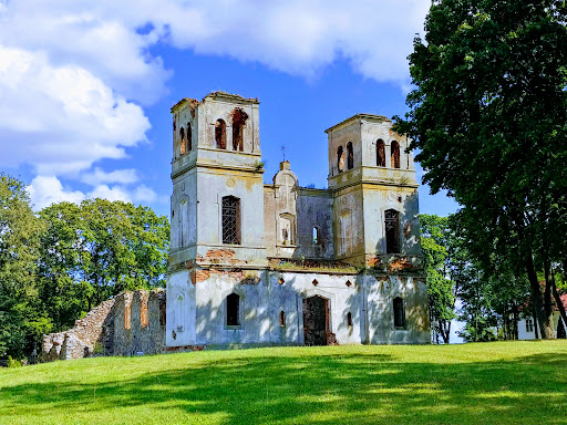 Bartninkų senosios Šv. Apaštalų Petro ir Povilo bažnyčios fragmentai