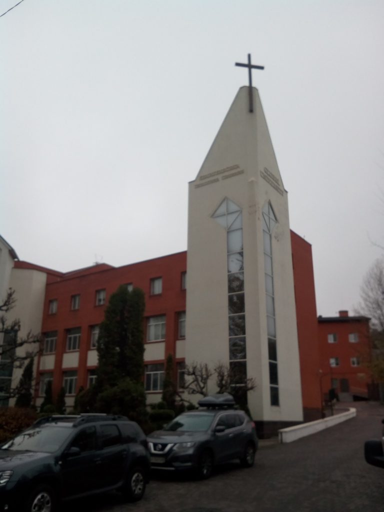Jonavos krikščionių bažnyčia – nuostabi architektūra ir istorija